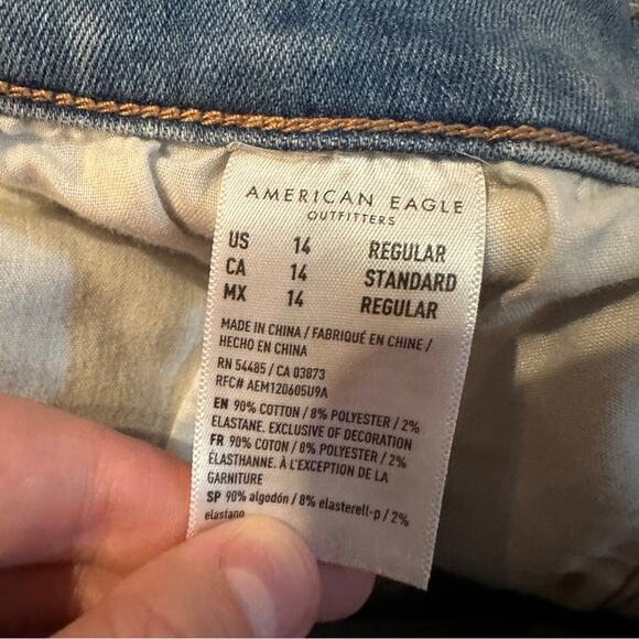 American Eagle Hi-Rise Light Wash Distressed Raw‎ Hem Skinny Jegging Jeans Sz 14 - Picture 8 of 13